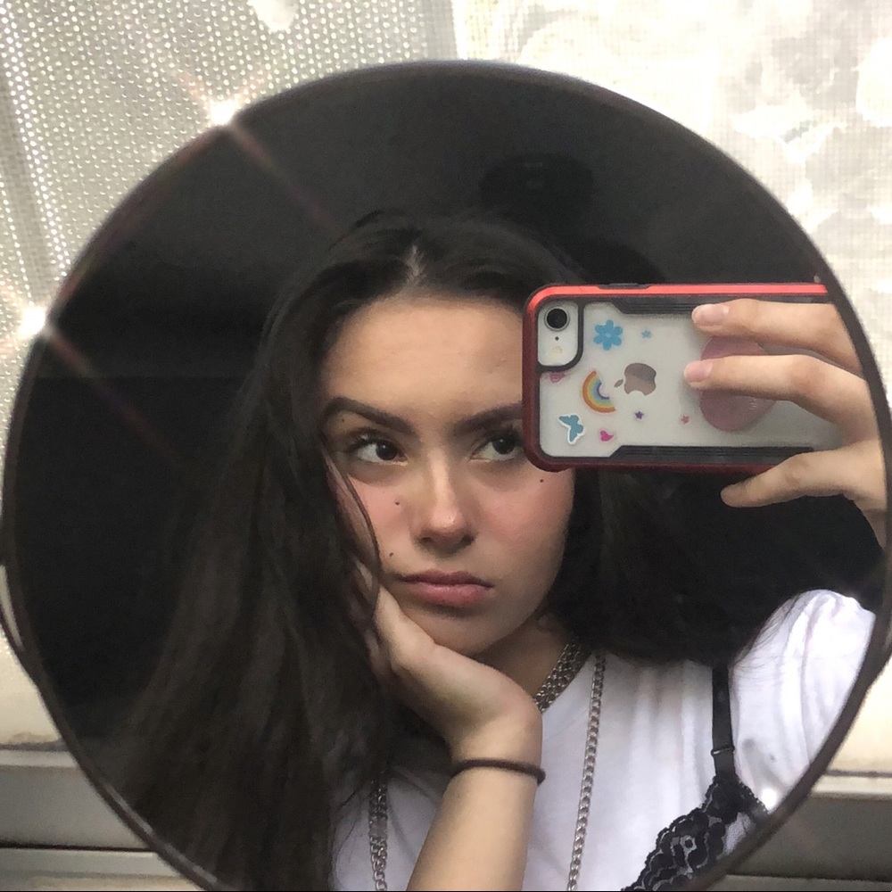 Meet your Posher, Aliza